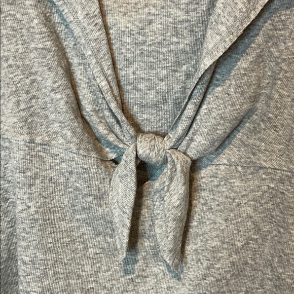 Urban outfitters out from under sunrise tie tank - Picture 3 of 4